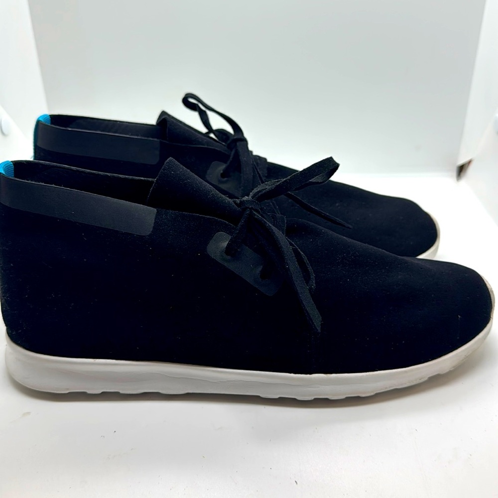 Men’s Native brand Faux sneakers. Black, Size 9